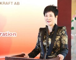 李小琳出席中电投瑞典风电项目股权收购仪式