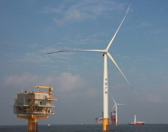 中国首个满足“双十”标准的海上风电场并网发电