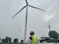 河南范县风电场使用无人机“问诊”风机叶片