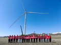 新疆裕民铁列克提100MW储能配置400MW风电项目首台风机完成吊装