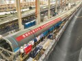 东方风电内蒙古包头基地108米级叶片成型突破36小时/支