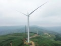 贵州金元么站风电项目首台风机吊装成功