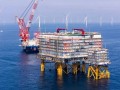 2.5万吨“海风之心”惊艳入海！世界最大海上换流站完成“倒车入库”